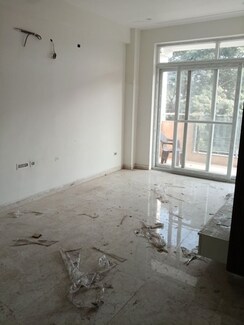 2 BHK Apartment For Rent in RWA Apartments Sector 26