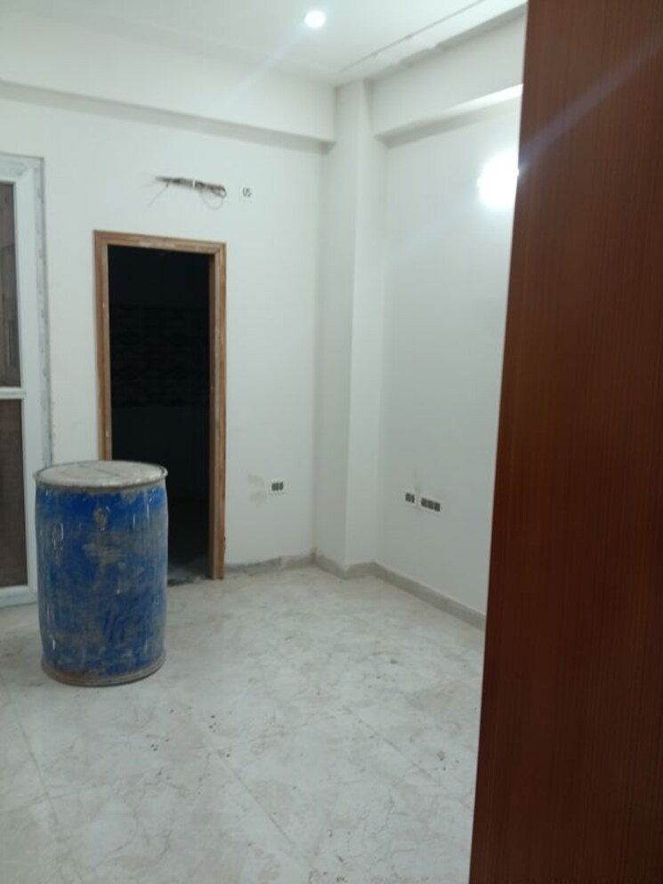 undefined, rwa-apartments-sector-26 2 Bedroom 1100 Sq.Ft. Apartment In Sector 26 Noida 9815697