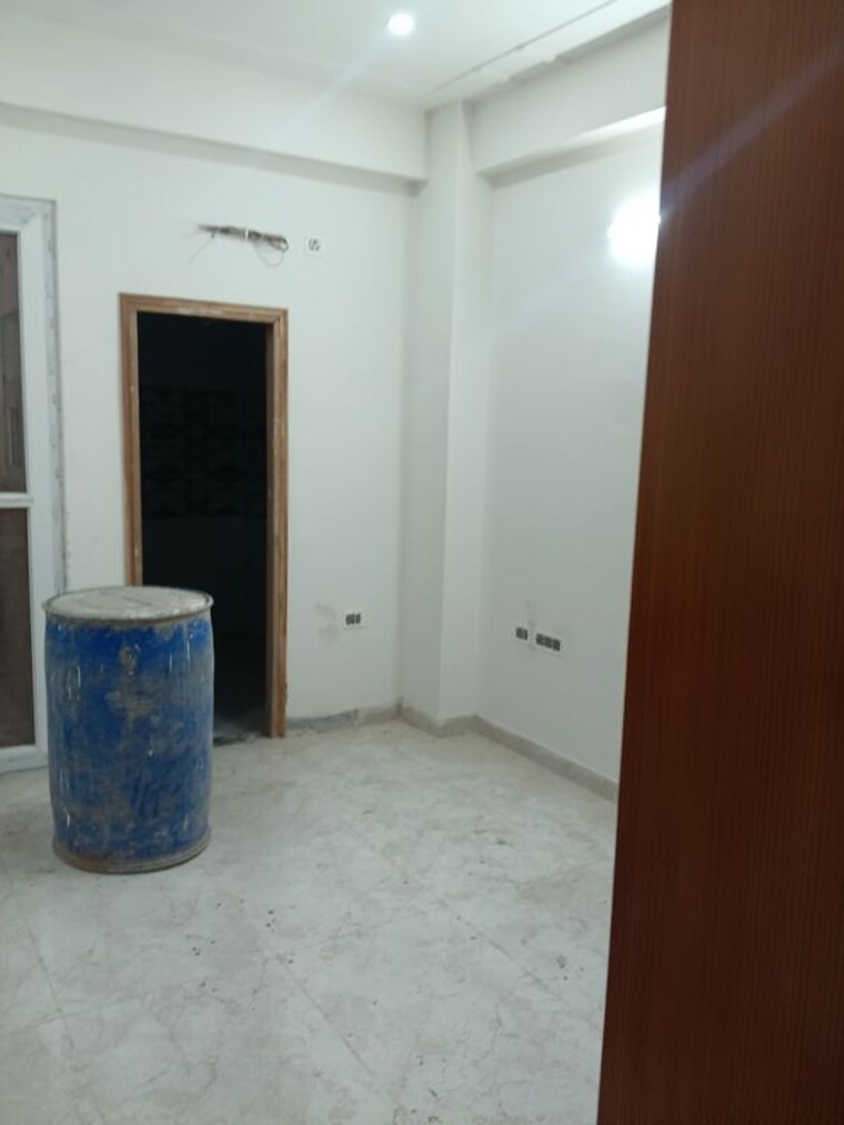 undefined, rwa-apartments-sector-26 2 Bedroom 1100 Sq.Ft. Apartment In Sector 26 Noida 9815697