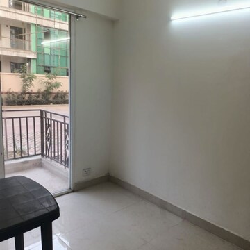 Room in 2 BHK Apartment at Signature Global Prime, Sector 63a – for Rent