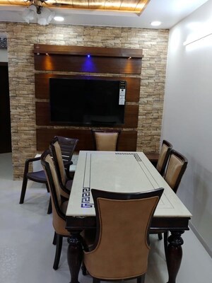 Furnished Amenities in 3 BHK Apartment at Tulip Violet, Sector 69 – for Rent