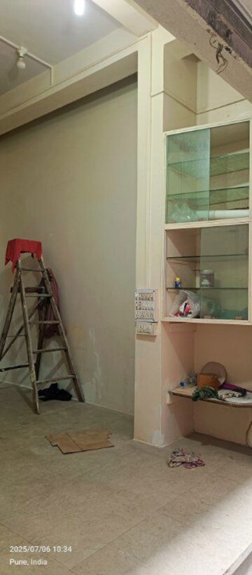  Shop – Exterior View View at Guruwar Peth - for Rent