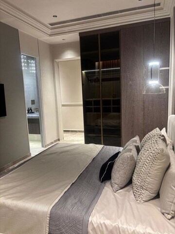 Bedroom in 5 BHK Apartment at Andheri West – for Sale