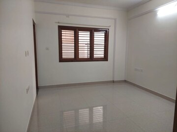 Room in 3 BHK Builder Floor at Hsr Layout – for Rent