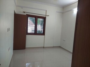 Room in 3 BHK Builder Floor at Hsr Layout – for Rent