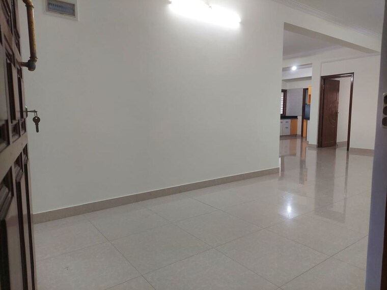 Room, hsr layout 3 Bedroom 2000 Sq.Ft. Builder Floor In Hsr Layout Bangalore 9815769