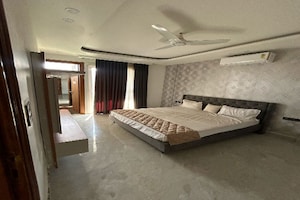 5 BHK Villa For Sale in Raj Nagar Extension