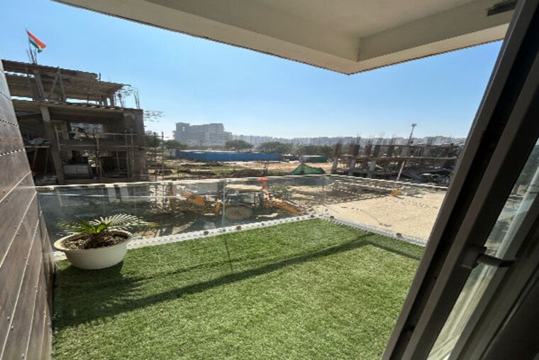 Balcony, raj nagar extension 5 Bedroom 3536 Sq.Ft. Villa In Raj Nagar Extension Ghaziabad 9815728