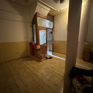 Parking in 3.5 BHK Builder Floor at Katwaria Sarai – for Rent