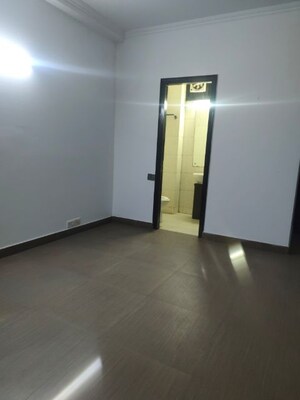 Master Bedroom in 6 BHK Independent House at RWA Apartments Sector 47, Sector 47 – for Rent