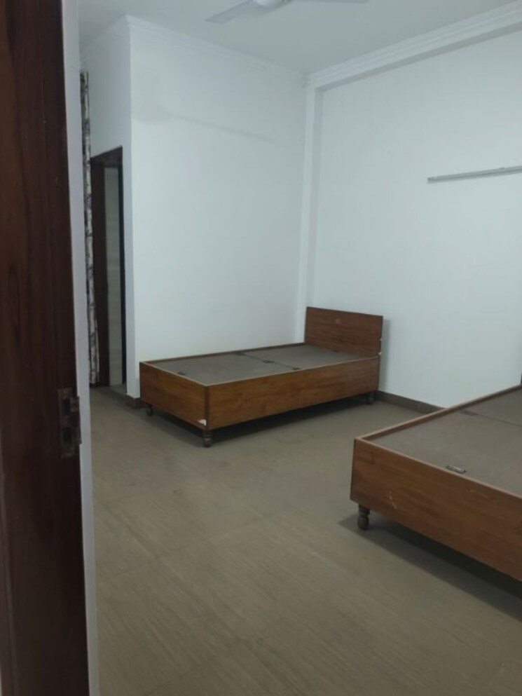 Bedroom, rwa-apartments-sector-47 6 Bedroom 3600 Sq.Ft. Independent House In Sector 47 Noida 9815793