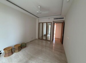 Room in 3 BHK Apartment at Ambience Creacions, Sector 22 – for Rent