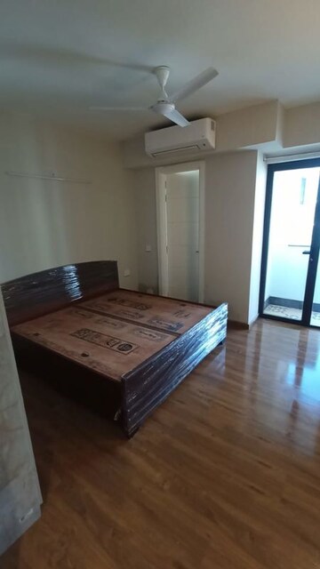 Bedroom in 3 BHK Apartment at Signature Global City 63A, Sector 63a – for Rent