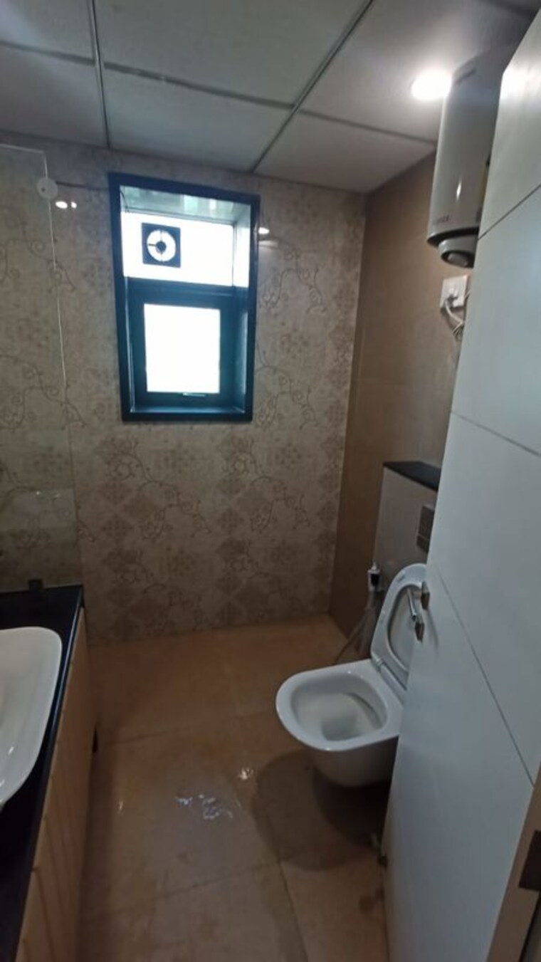 Bathroom, signature-global-city-63a 3 Bedroom 1400 Sq.Ft. Apartment In Sector 63a Gurgaon 9815926