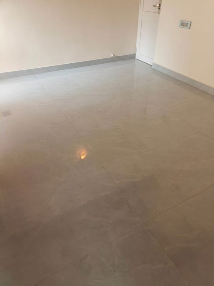 Room, rwa-apartments 3 Bedroom 200 Sq.Ft. Villa In Sector 31 Noida 9815937