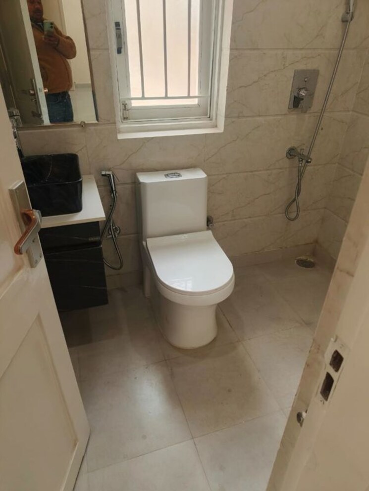 Bathroom, rwa-apartments 3 Bedroom 200 Sq.Ft. Villa In Sector 31 Noida 9815937