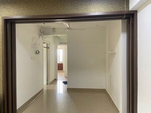 Room in 3 BHK Apartment at Ivory Towers CHS LTD, Bhakti Park – for Rent