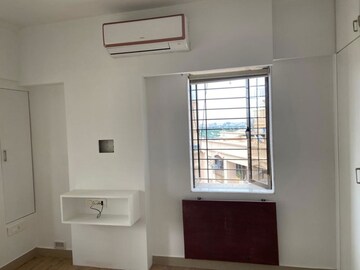 Room in 3 BHK Apartment at Ivory Towers CHS LTD, Bhakti Park – for Rent