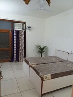 1 Rk  650 Sq.Ft. Independent House in Sector 35