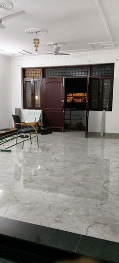 2 BHK Villa For Rent in RWA Apartments Sector 41