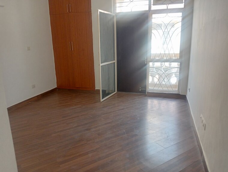 Room, parsvnath-green-ville 3.5 Bedroom 2153 Sq.Ft. Apartment In Sector 48 Gurgaon 9816226