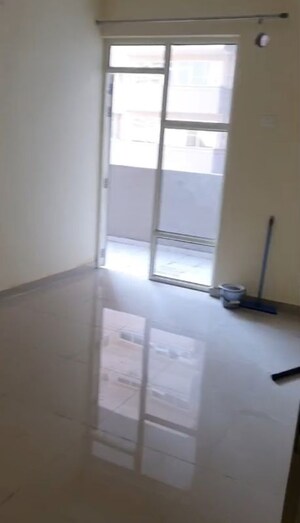 Room in 2 BHK Apartment at Pyramid Elite, Sector 86 – for Sale