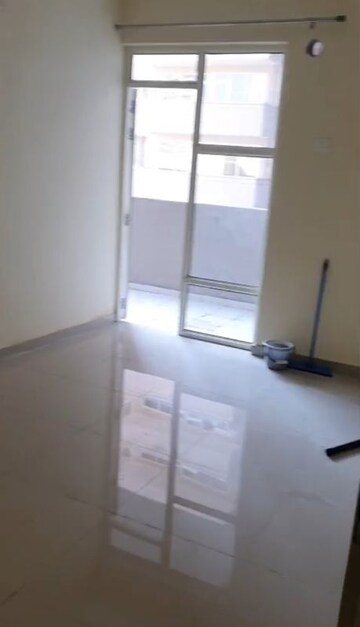 Room in 2 BHK Apartment at Pyramid Elite, Sector 86 – for Sale