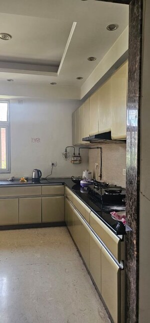 Kitchen in 2.5 BHK Villa at Sector 37 – for Rent