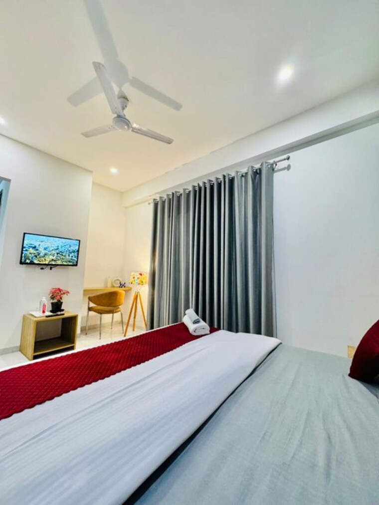 Bedroom, dlf-the-skycourt 3 Bedroom 1931 Sq.Ft. Apartment In Sector 86 Gurgaon 9816272