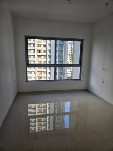 Room in 2 BHK Apartment at Kalpataru Immensa F, Kolshet Road – for Sale