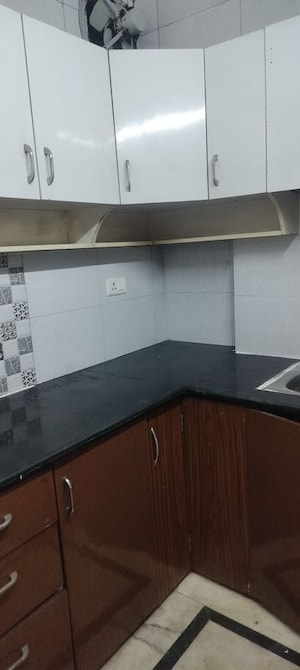 Kitchen in 2.5 BHK Apartment at Janakpuri – for Rent
