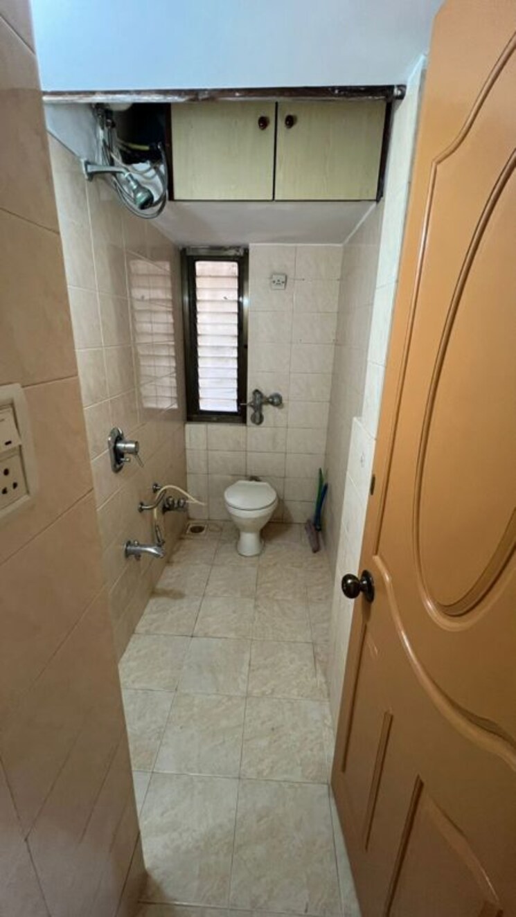 Bathroom, marathon-galaxy 2 Bedroom 800 Sq.Ft. Apartment In Mulund West Mumbai 9816497