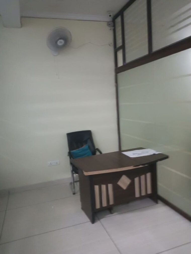 Team Area, gomti nagar Commercial Office Space 2000 Sq.Ft. In Gomti Nagar Lucknow 9816499