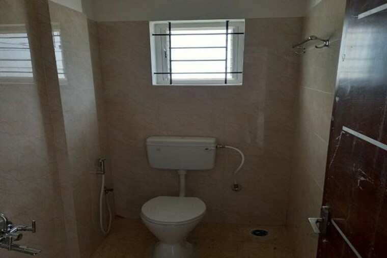 Bathroom, iti layout 1.5 Bedroom 620 Sq.Ft. Independent House In Iti Layout Bangalore 9816532