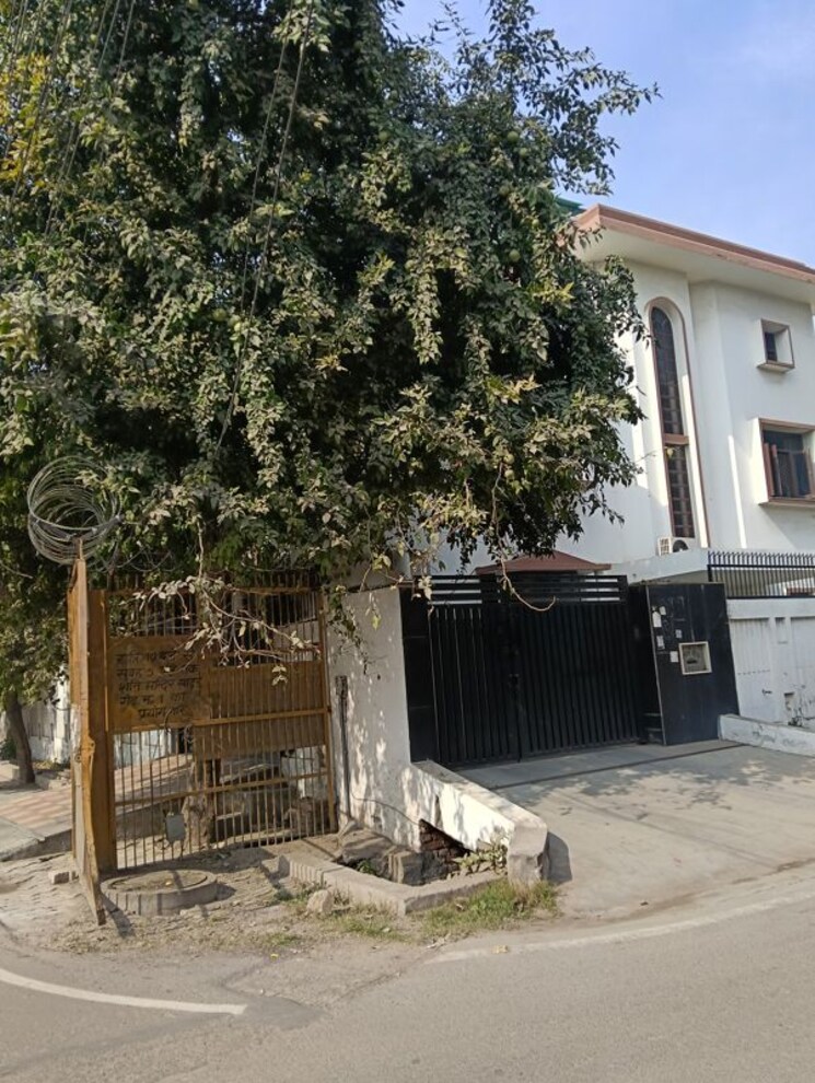 Exterior View, kavi nagar block j  200 Sq.Yd. Plot In Kavi Nagar Block J Ghaziabad 9816645