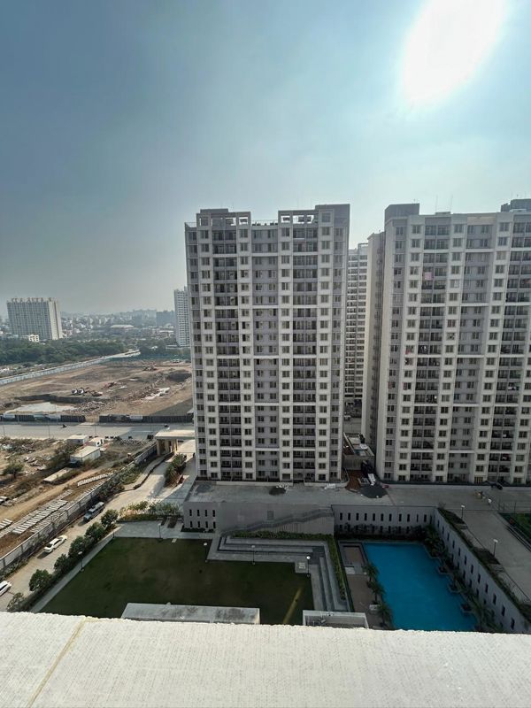 1 BHK + Study Room Apartment For Rent in Kolte Patil Life Republic