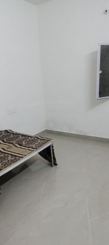 Bedroom in 2 BHK Apartment at Janakpuri – for Rent