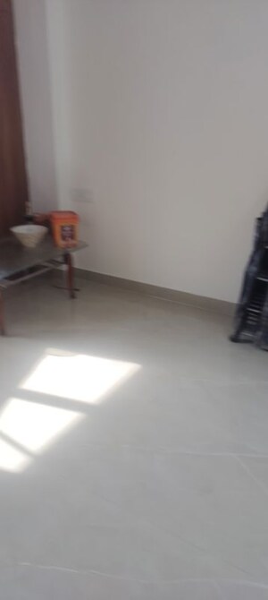 Room in 2 BHK Apartment at Janakpuri – for Rent