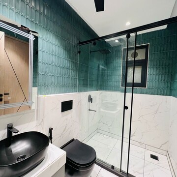 Team Area in 3 BHK Penthouse at Indiabulls Centrum Park, Sector 103 – for Rent