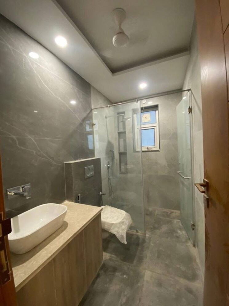 Bathroom, sushant lok i 4 Bedroom 418 Sq.Yd. Builder Floor In Sushant Lok I Gurgaon 9815929