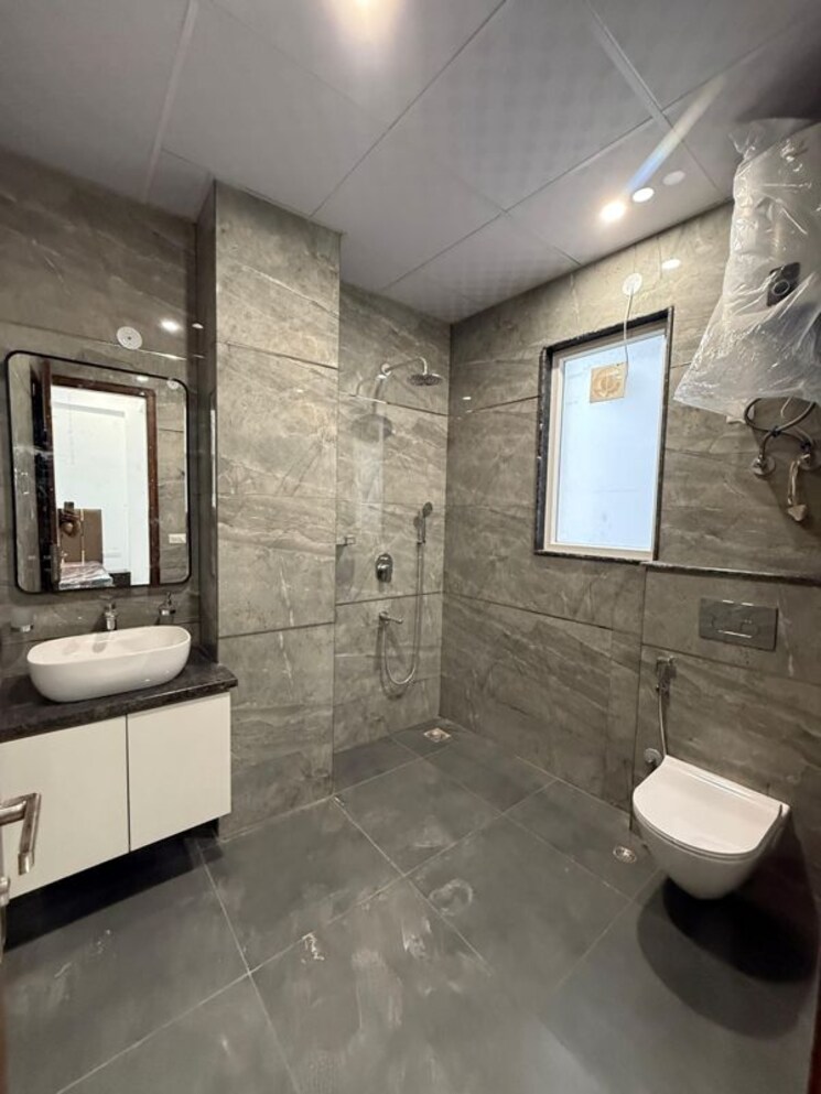 Bathroom, sector 46 1 Bedroom 875 Sq.Ft. Builder Floor In Sector 46 Gurgaon 9815225