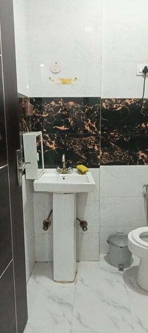 Team Area in 2 BHK Builder Floor at Panchsheel Vihar – for Rent