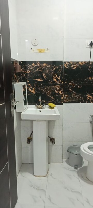 Team Area in 2 BHK Builder Floor at Panchsheel Vihar – for Rent