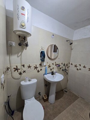 Attached Bathroom in 2.5 BHK Apartment at Amrapali Silicon City, Sector 76 – for Sale