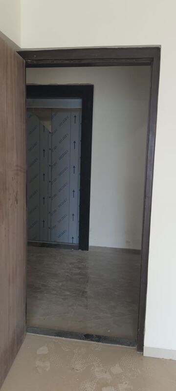 Room in 1 BHK Apartment at Oswal Heights, Chembur – for Rent