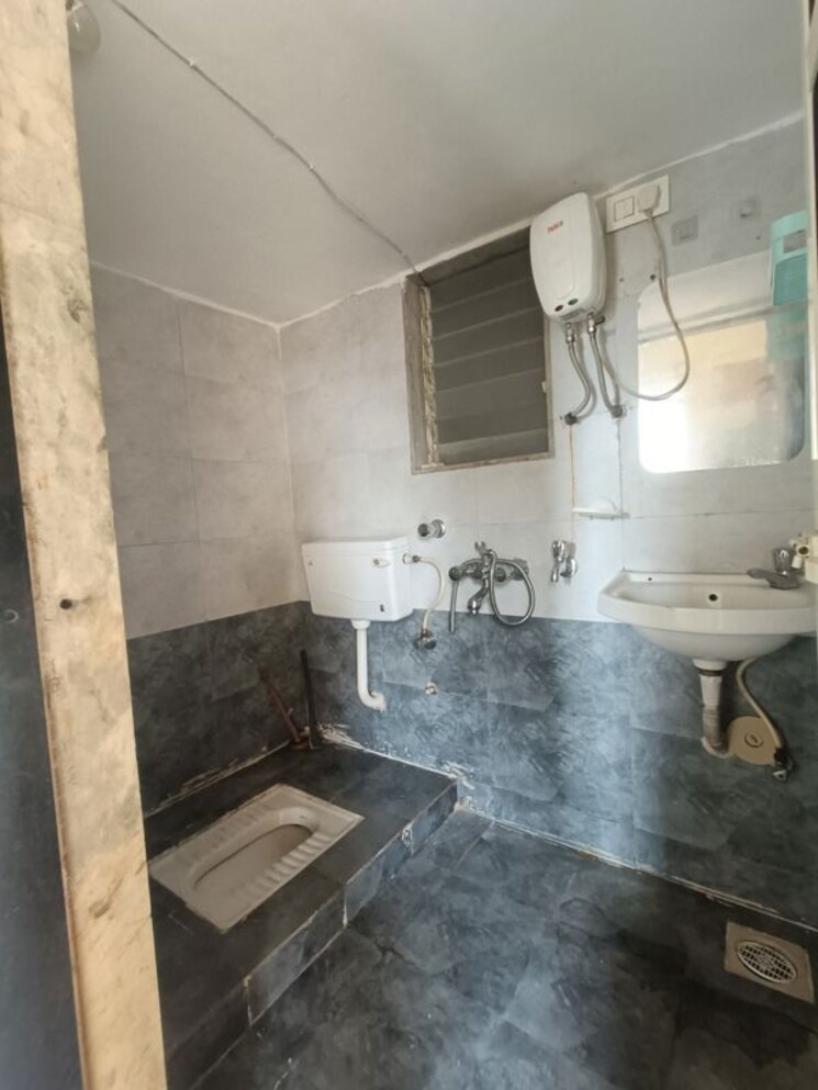 Bathroom, seven-apna-ghar-phase-2-plot-b 1 Bedroom 397 Sq.Ft. Apartment In Mira Road Thane 9816742