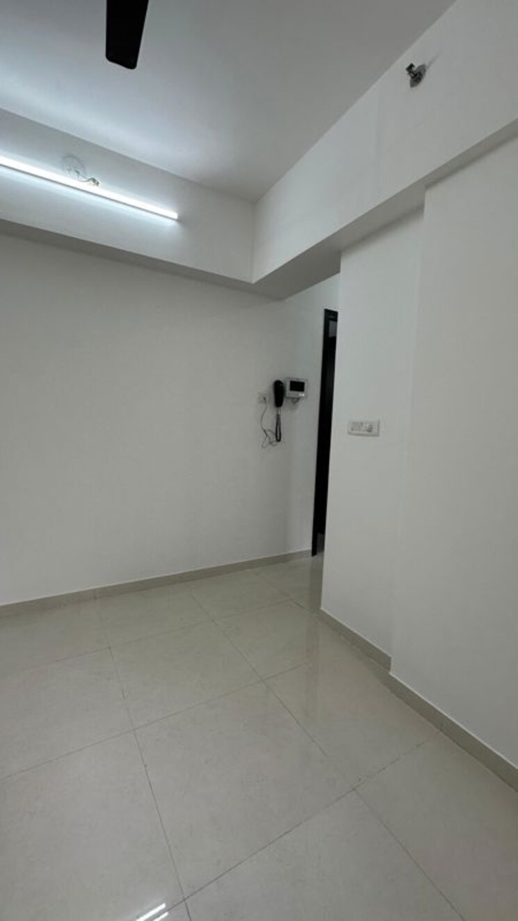 Room, lodha-splendora 1 Bedroom 550 Sq.Ft. Apartment In Ghodbunder Road Thane 9816721