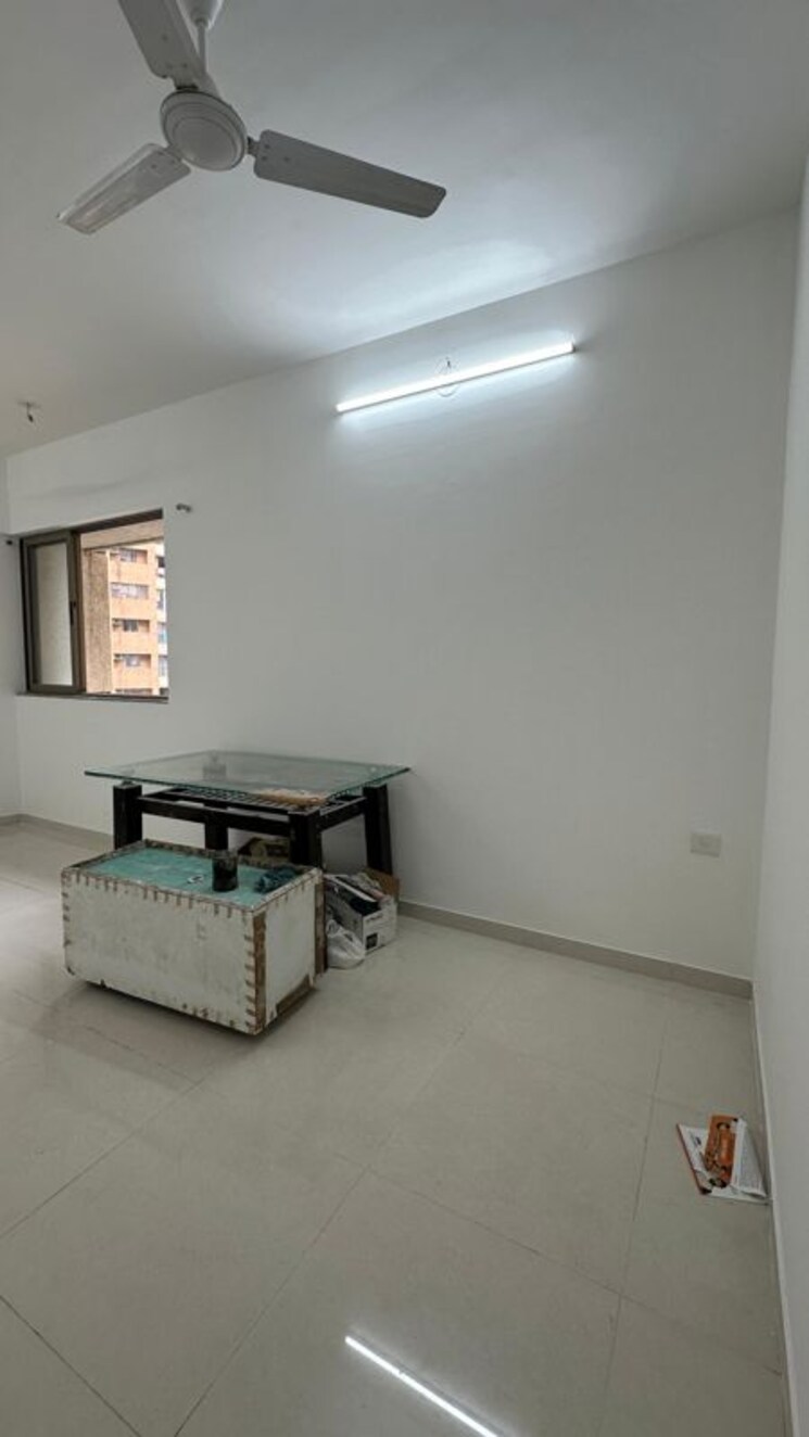 Room, lodha-splendora 1 Bedroom 550 Sq.Ft. Apartment In Ghodbunder Road Thane 9816721