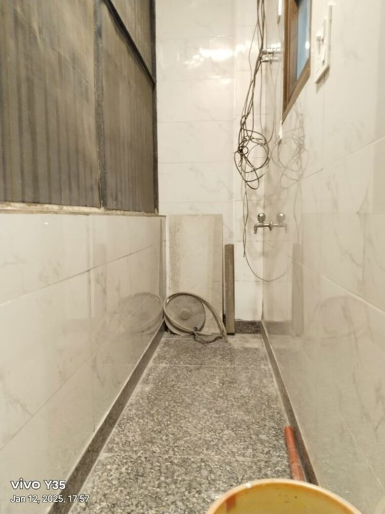 undefined, paschim vihar 2 Bedroom 756 Sq.Yd. Builder Floor In Paschim Vihar Delhi 9816769