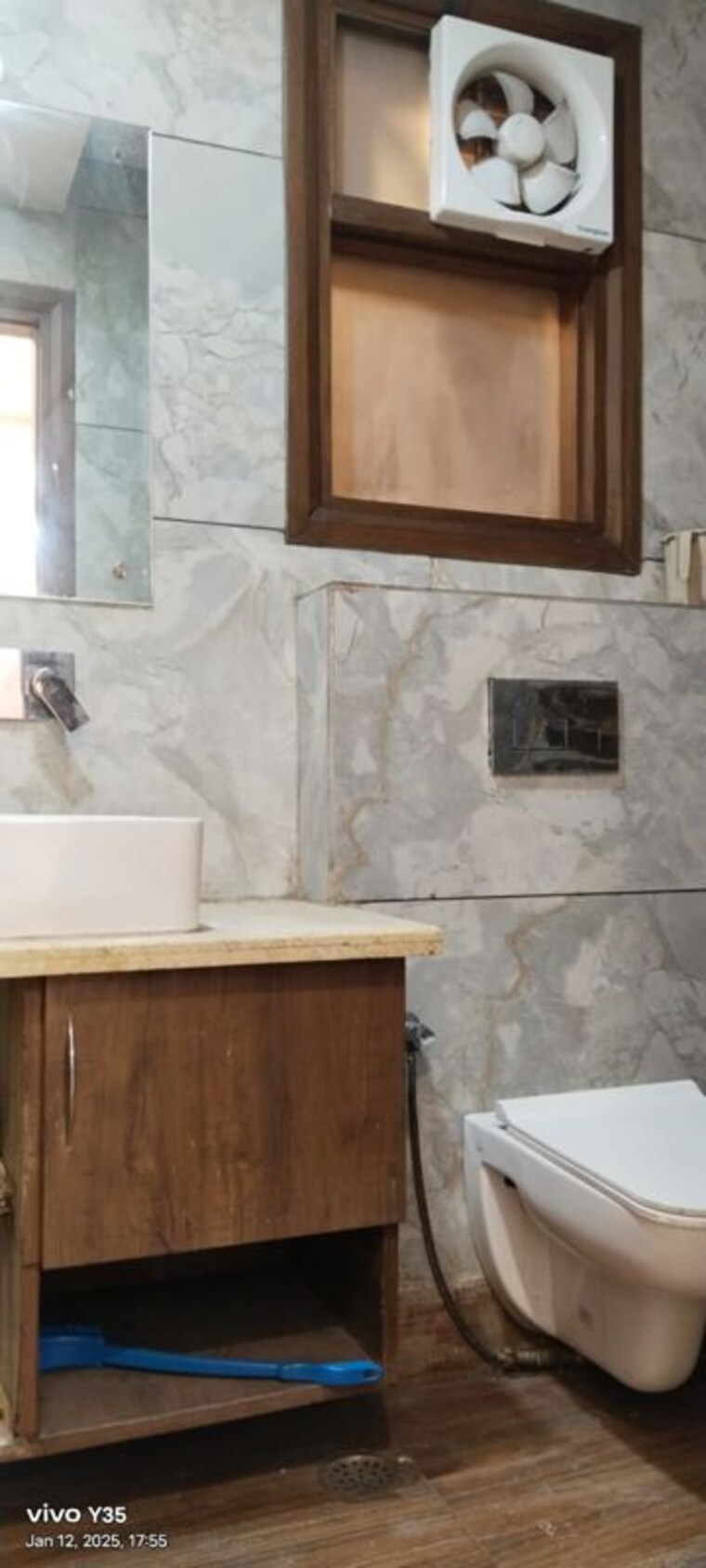Bathroom, paschim vihar 2 Bedroom 756 Sq.Yd. Builder Floor In Paschim Vihar Delhi 9816769
